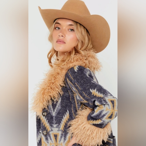 Idyllwind Maxey Super Cute Coat.So Pretty With A Boho Western Vibe..NWT - Picture 2 of 4